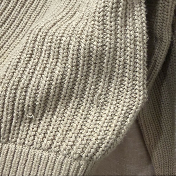 H&M Ribbed Knit Cardigan - Picture 4 of 4